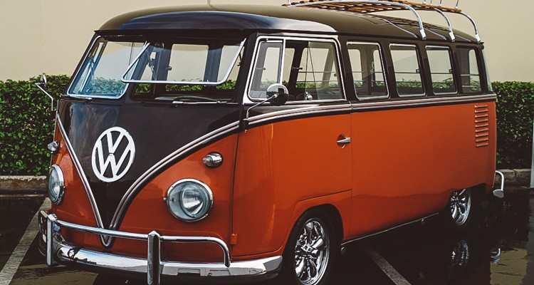 6_Volkswagen-Electric-Hippie-Van-750x400.jpg