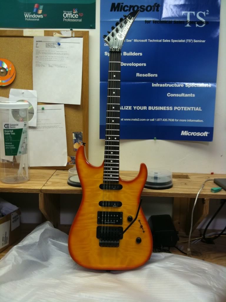 charvel2.jpg