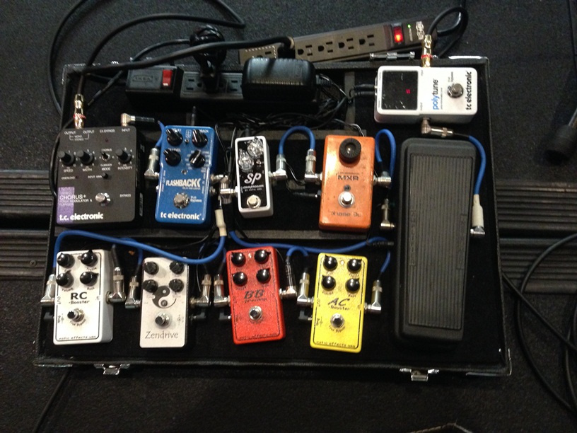 Pedalboard 2 - S.jpg