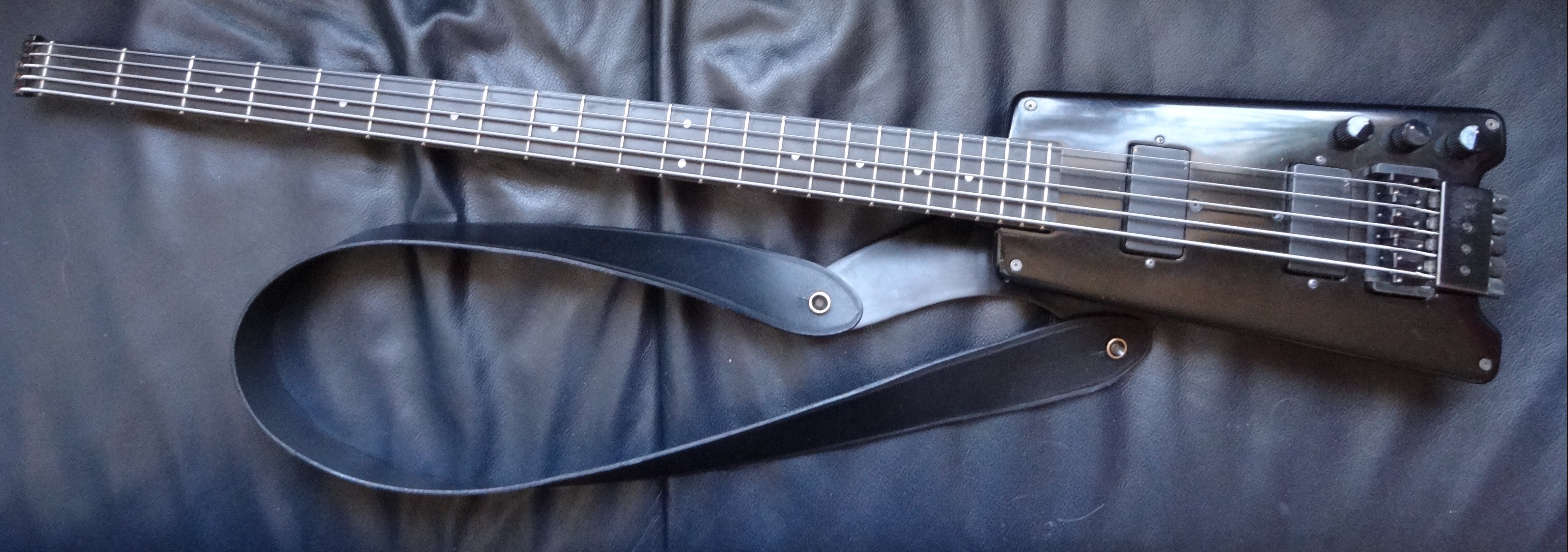 Steinberger L2-5 New Strap 2.jpg