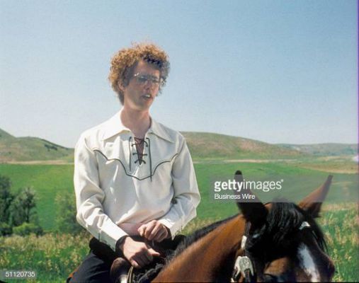 actor-jon-heder-rides-a-horse-in-the-movie-napoleon-dynamite-fox-mtv-picture-id5.jpg