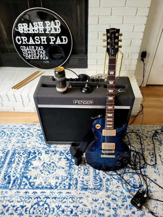 Boo 2025 B0025 rig home test Fender Bassbreaker Belle Les Paul Studio Joyo Uzi pedal.jpg