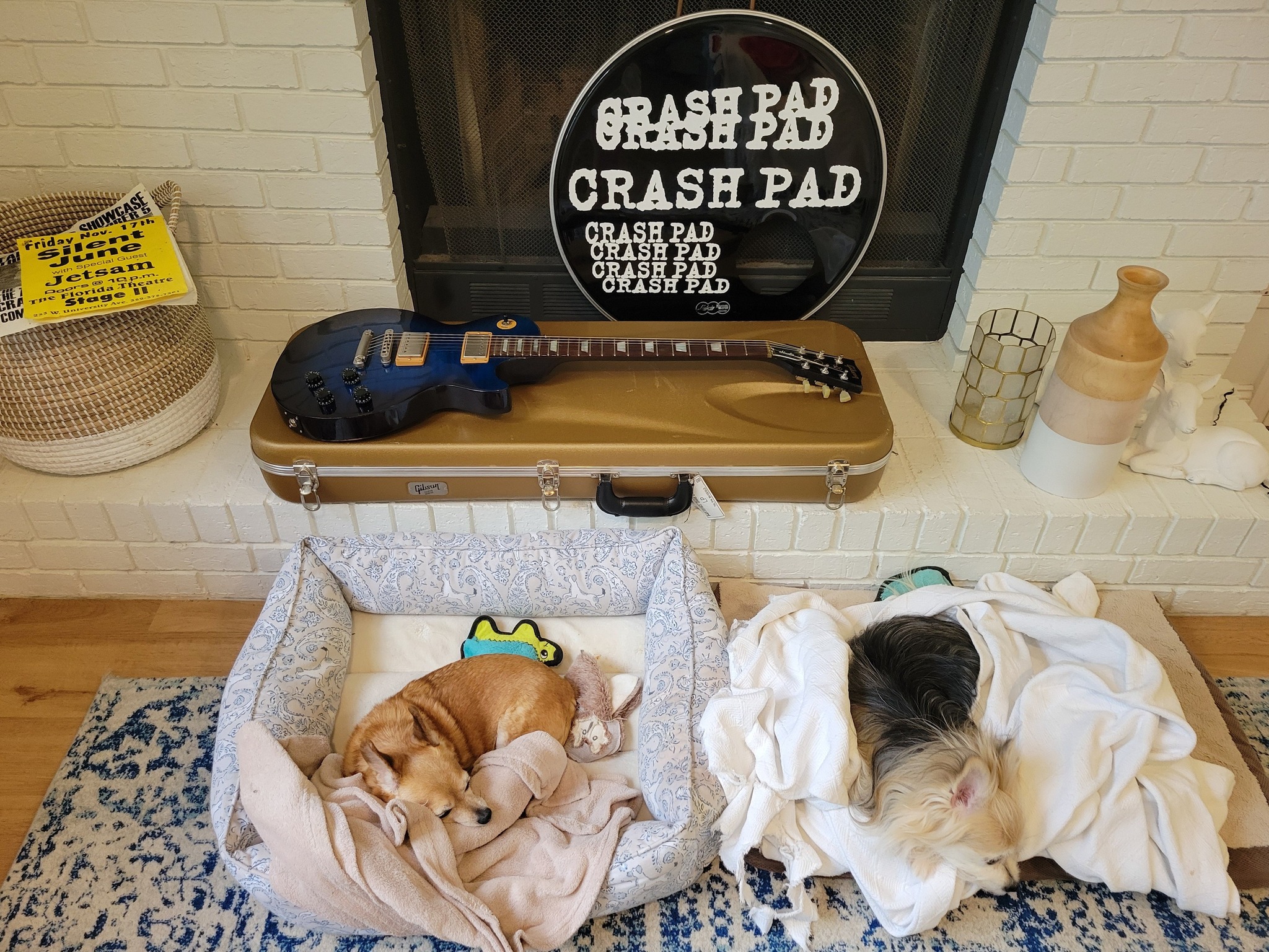 Lola Duchess hearth Belle with case.jpg