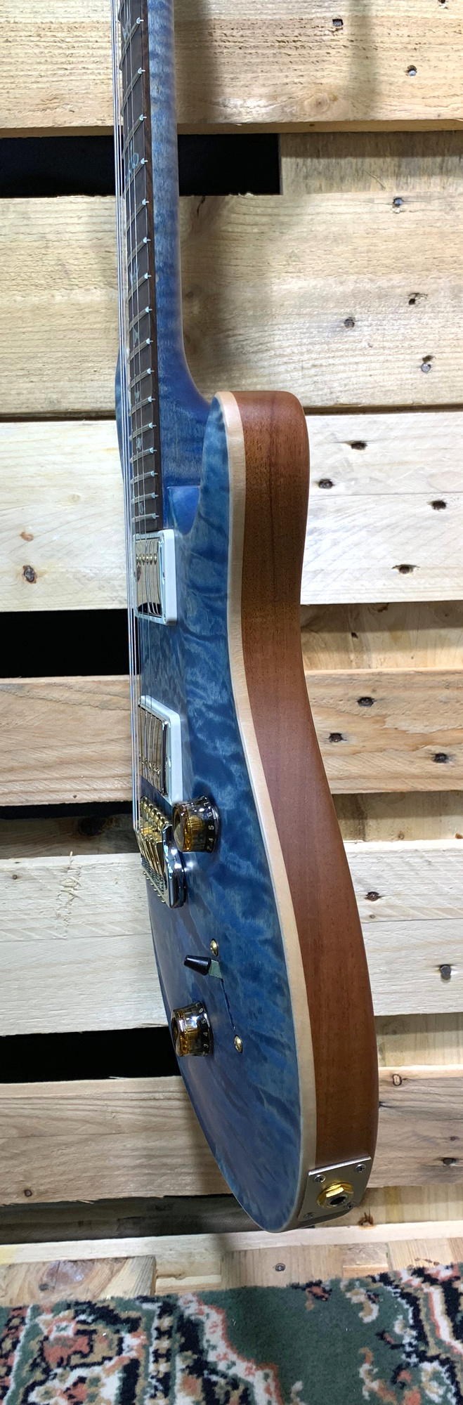 PRS-Custom-24-Wood-Library-10-Top-Quilt-WL1019-Whale-Blue-207037_R.jpeg