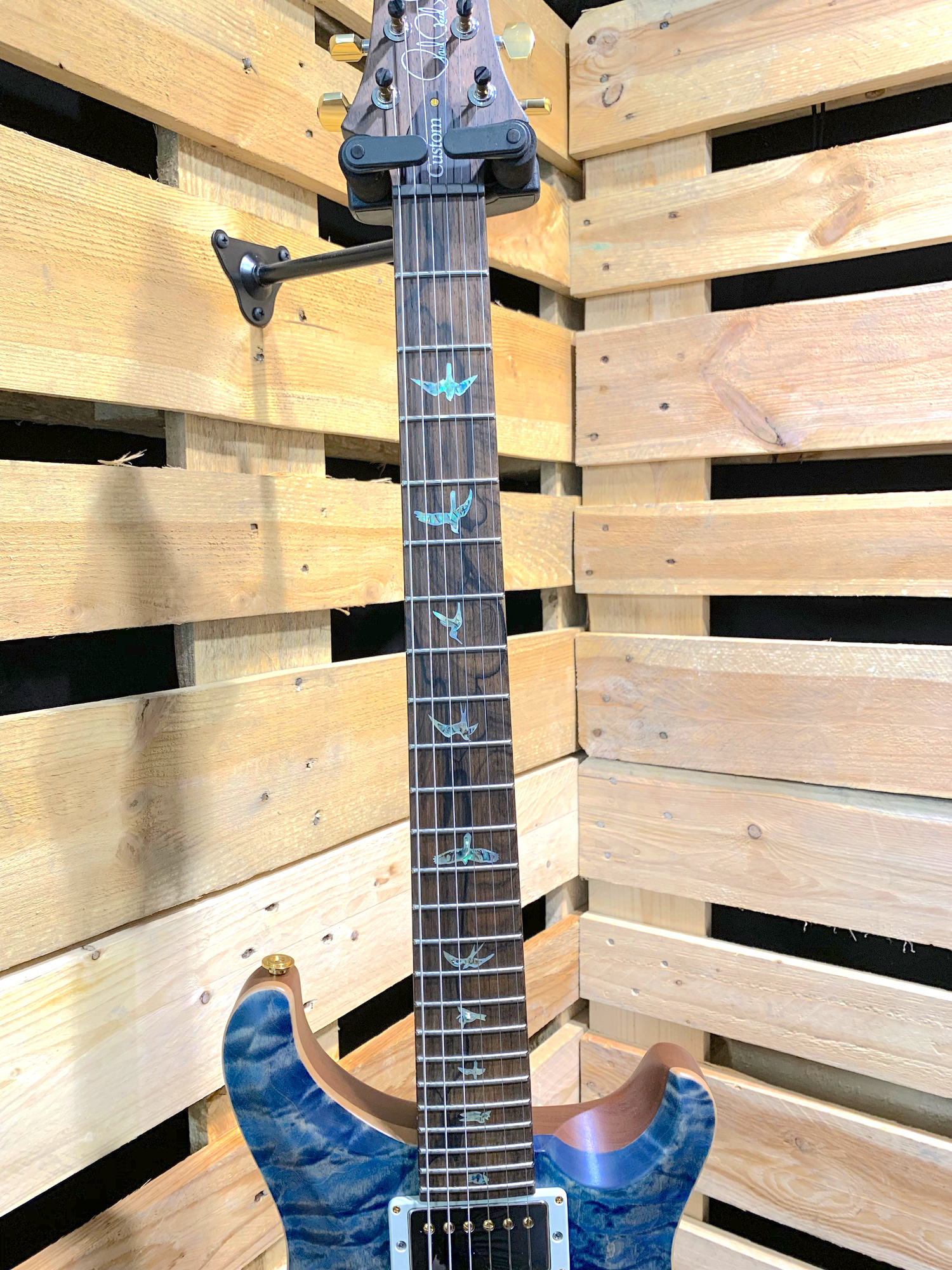 PRS-Custom-24-Wood-Library-10-Top-Quilt-WL1019-Whale-Blue-207037_X3.jpeg