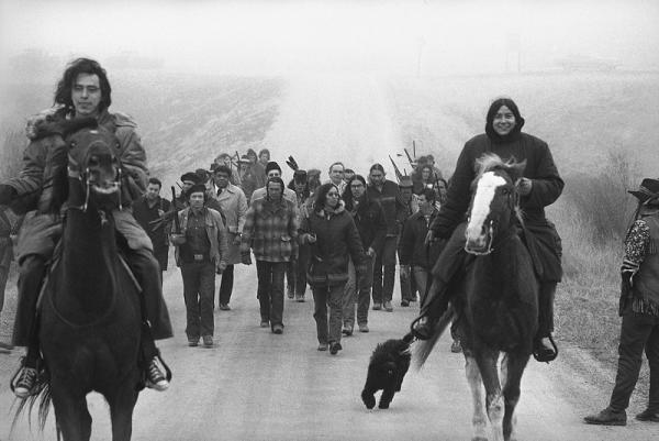 wounded-knee-escort-horses.jpg